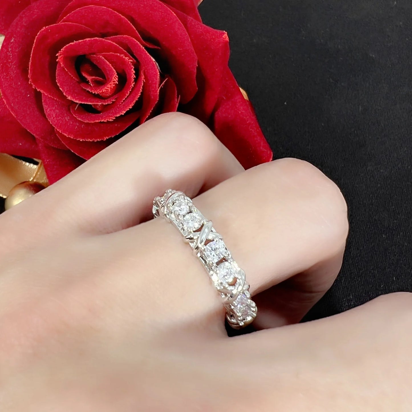 Luxury 925 sterling silver intertwined with zircon crystal ring